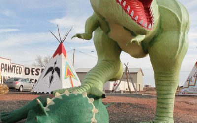Giants along Route 66: Giant Dinosaurs @ Rainbow Rock Shop