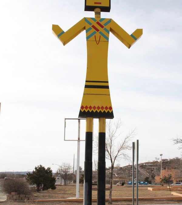 Giants along Route 66: Giant Yellow Kachina
