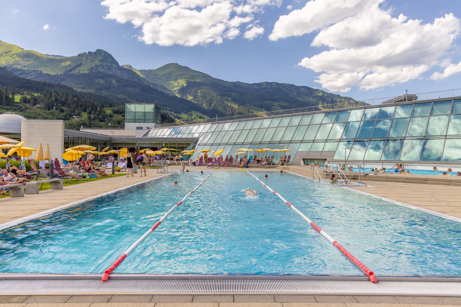 The sports pool at the thermalbath